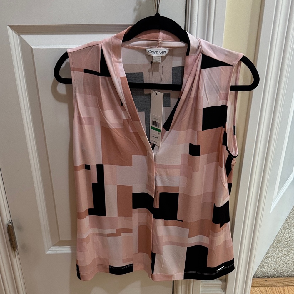 Calvin Klein Women's Blush and Black Geometric Blouse